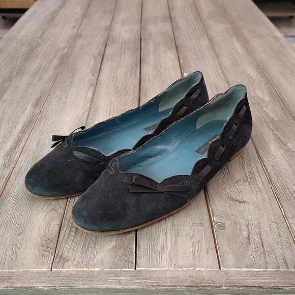 Marc Jacobs Navy Scalloped Bow Detail Suede Flats Size Woman's 9 - Picture 4 of 10